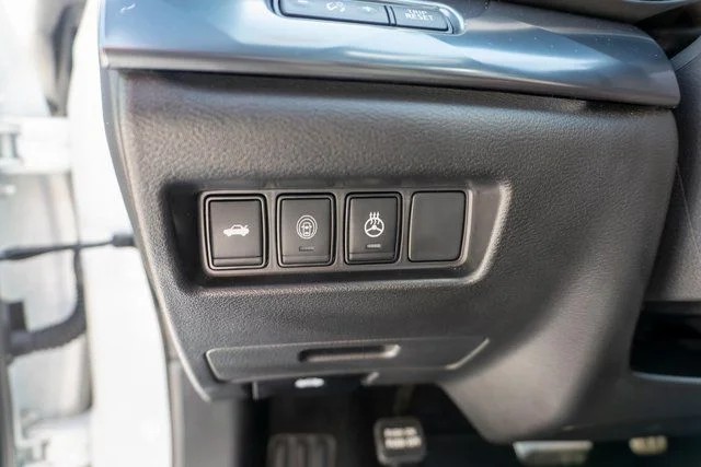 Certified Used 2023 White Nissan SR image 24