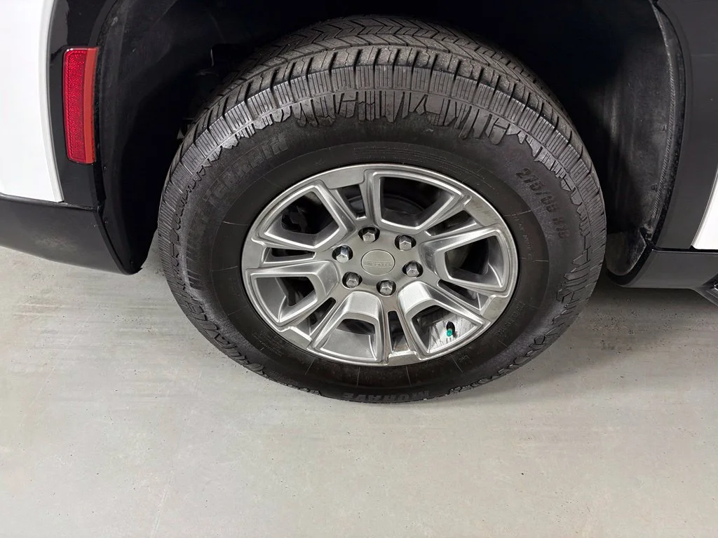 Used 2023 White Jeep Base image 14
