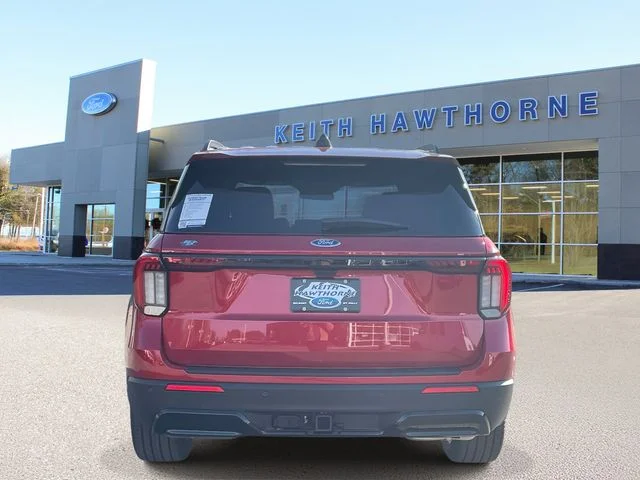 New 2026 Rapid Red Metallic Tinted Clearcoat Ford ST-Line image 5