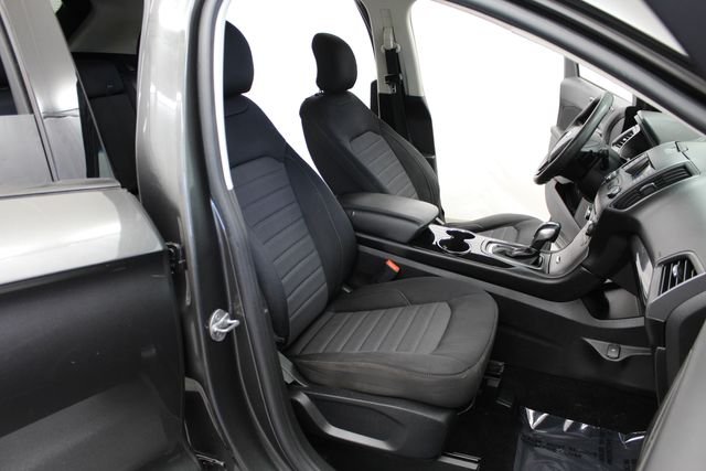 Used 2016 Magnetic Metallic Ford SE image 30