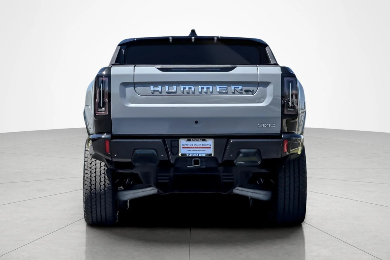 Used 2026 METEORITE METALLIC GMC 3X image 4