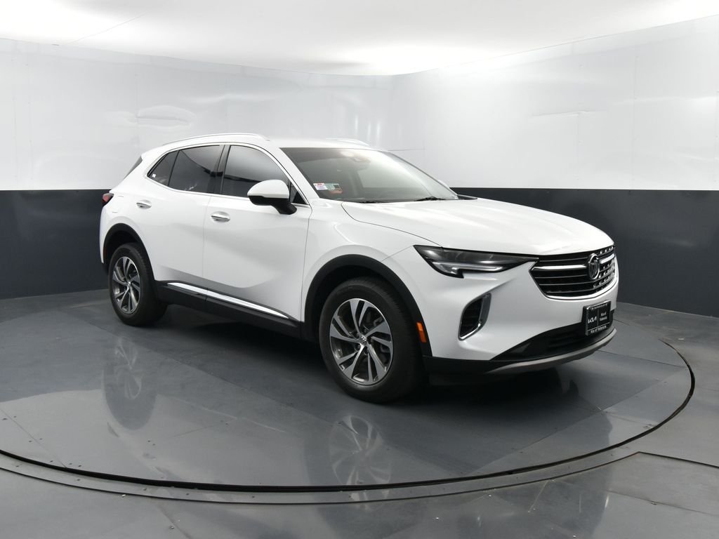 Used 2023 Summit White Buick Essence image 3