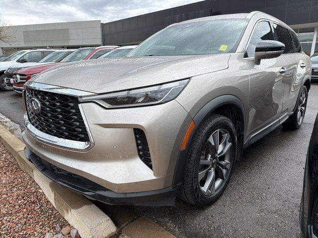 2023 INFINITI QX60 LUXE