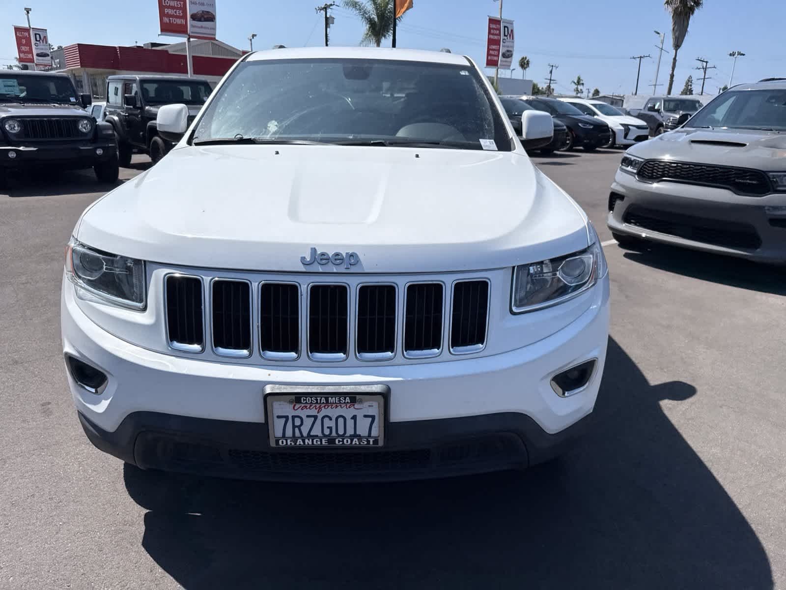 Used 2015 Bright White Clearcoat Jeep Laredo image 4