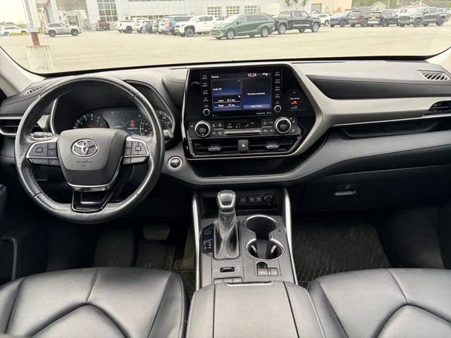 Used 2021 Gray Toyota XLE image 21
