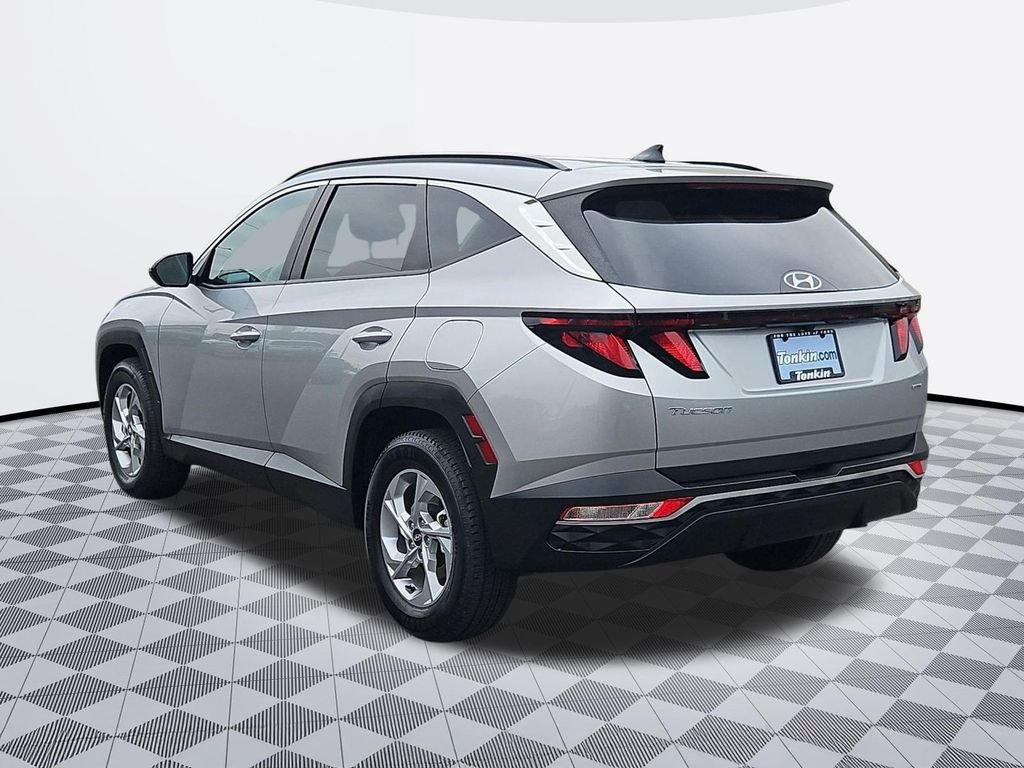 Used 2024 Silver Hyundai SEL image 4