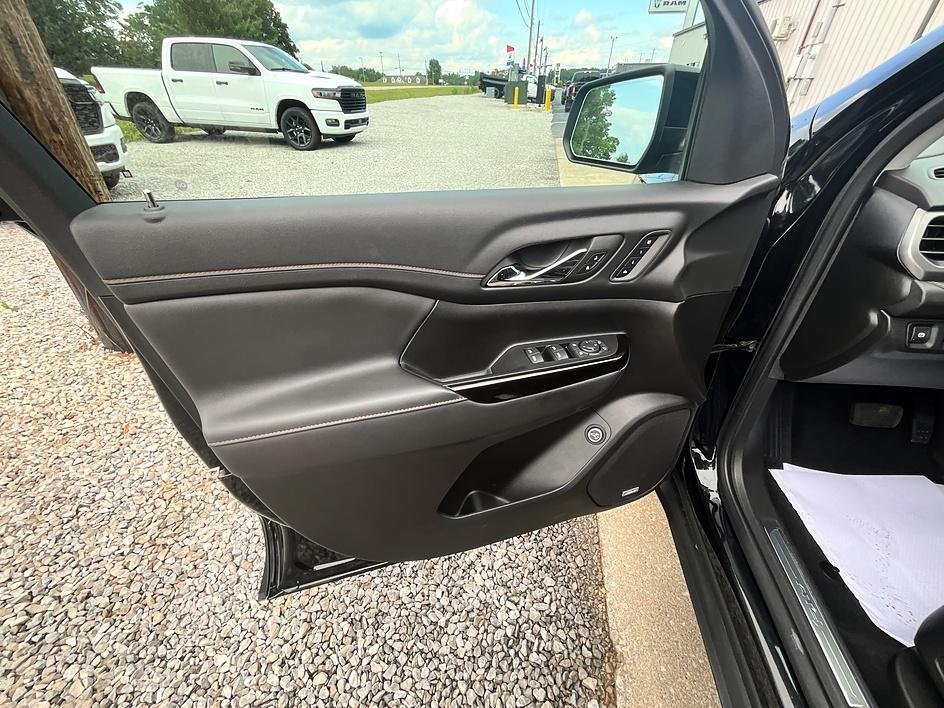 Used 2023 Black GMC AT4 image 13