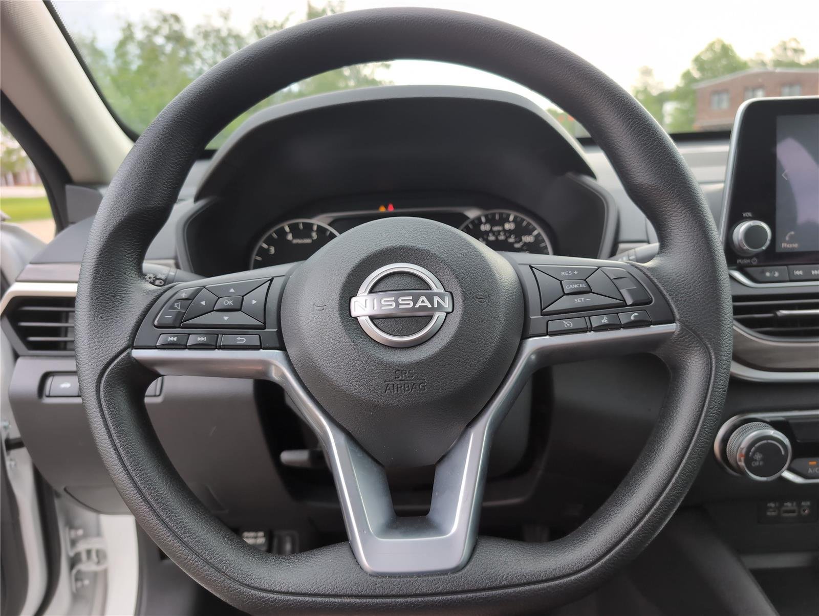 2025 Nissan Altima SV - Photo 28