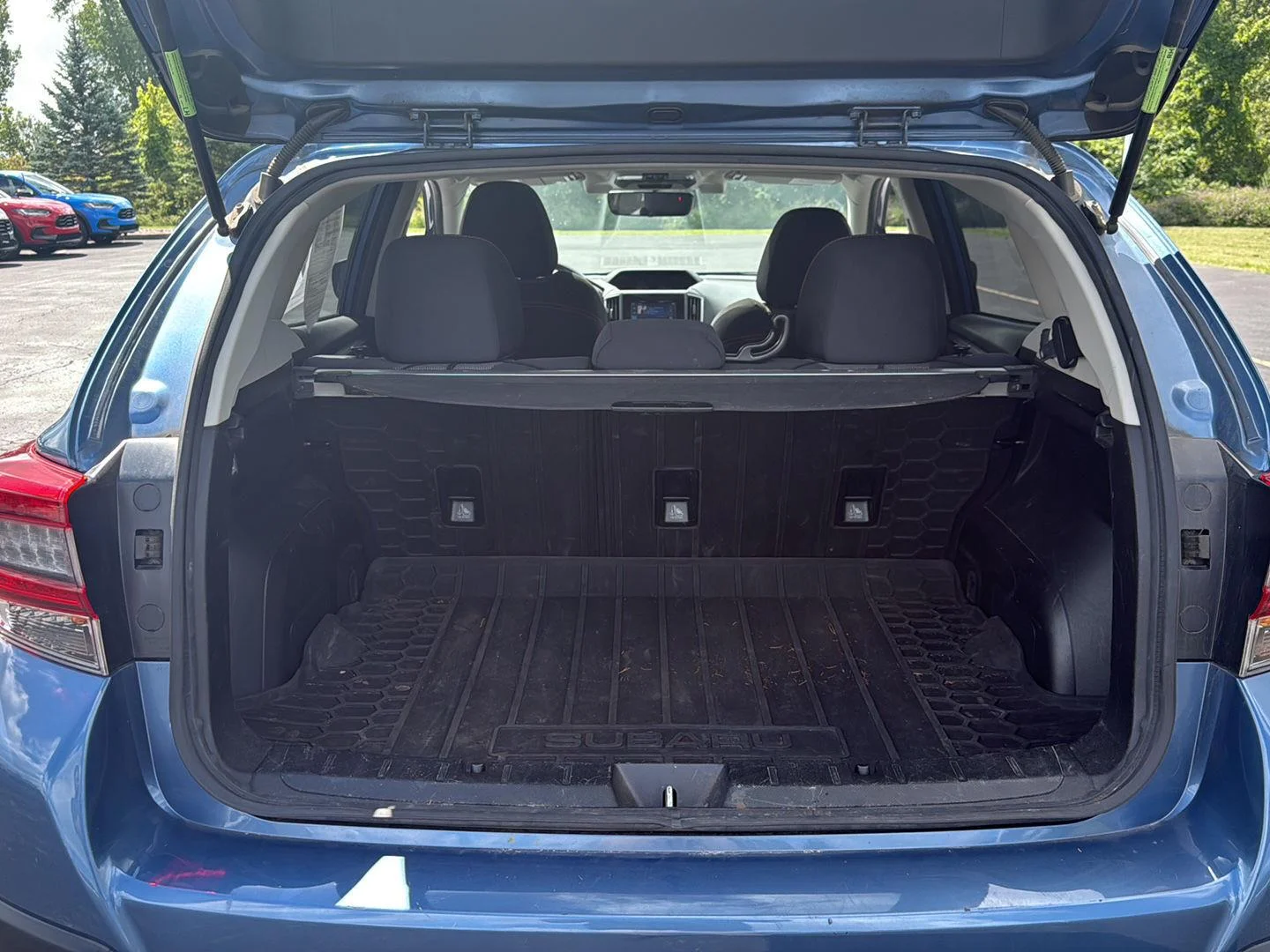 Used 2021 Horizon Blue Pearl Subaru Premium image 17