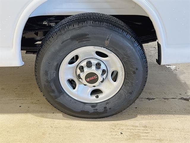2026 GMC Savana Cargo Work Van - Photo 28