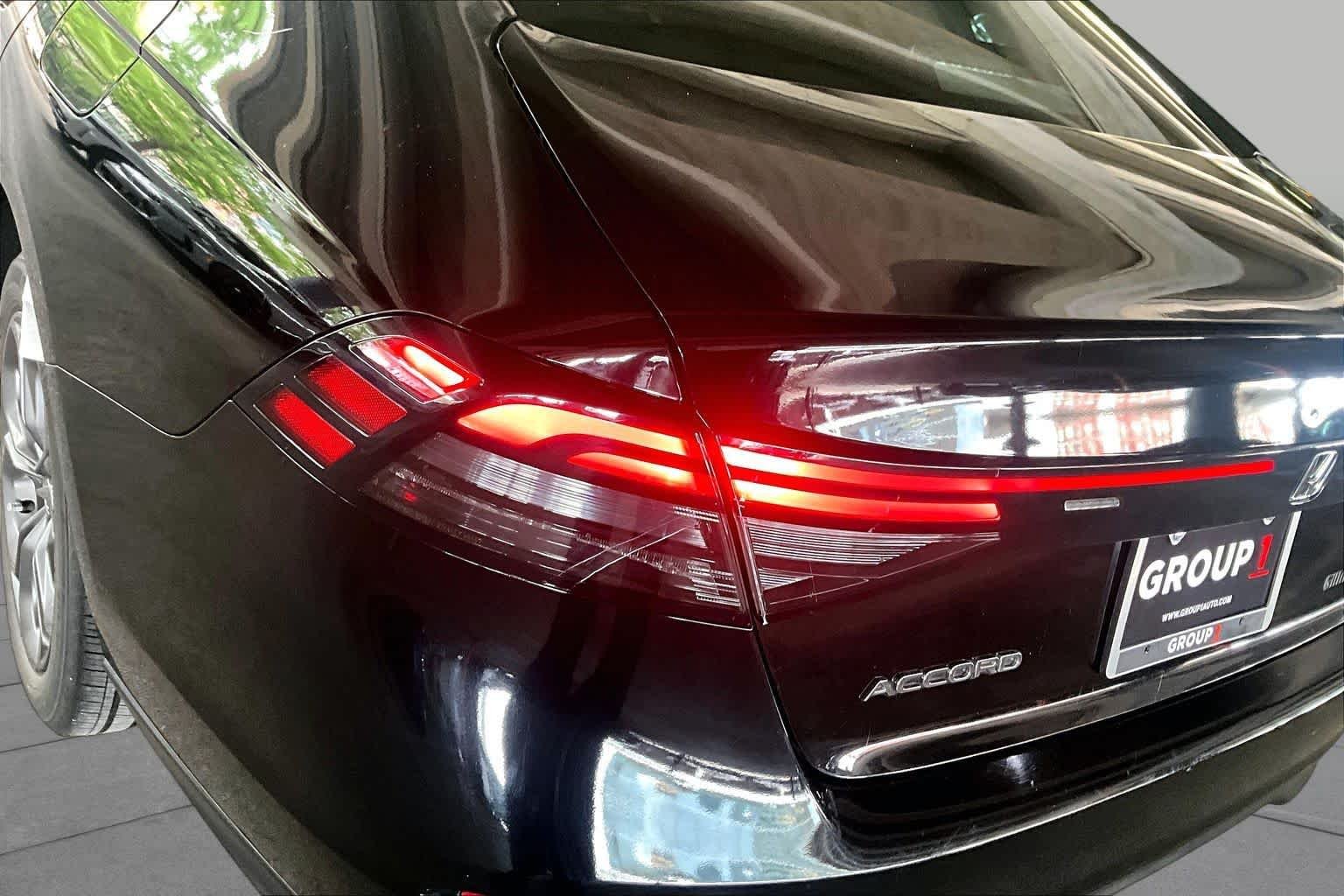 Used 2023 Crystal Black Pearl Honda EX image 27