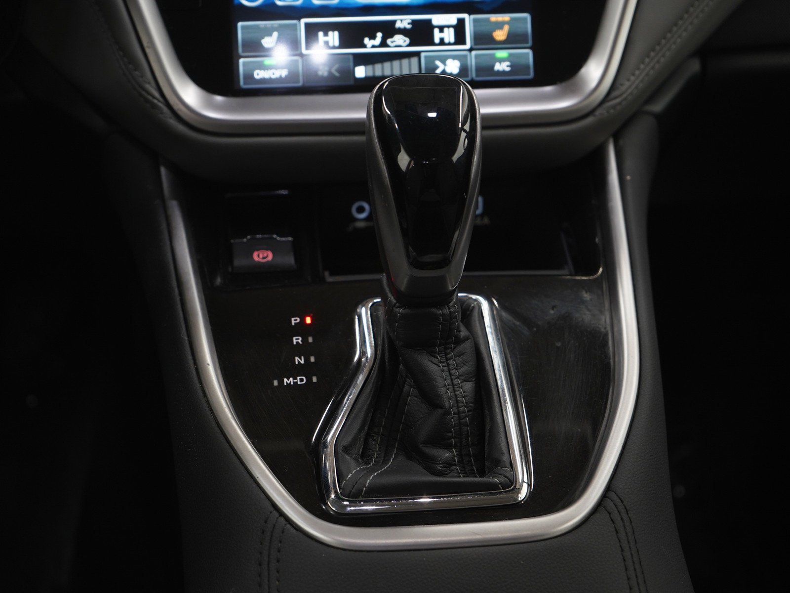 Used 2023 Crystal Black Pearl Subaru Premium image 18