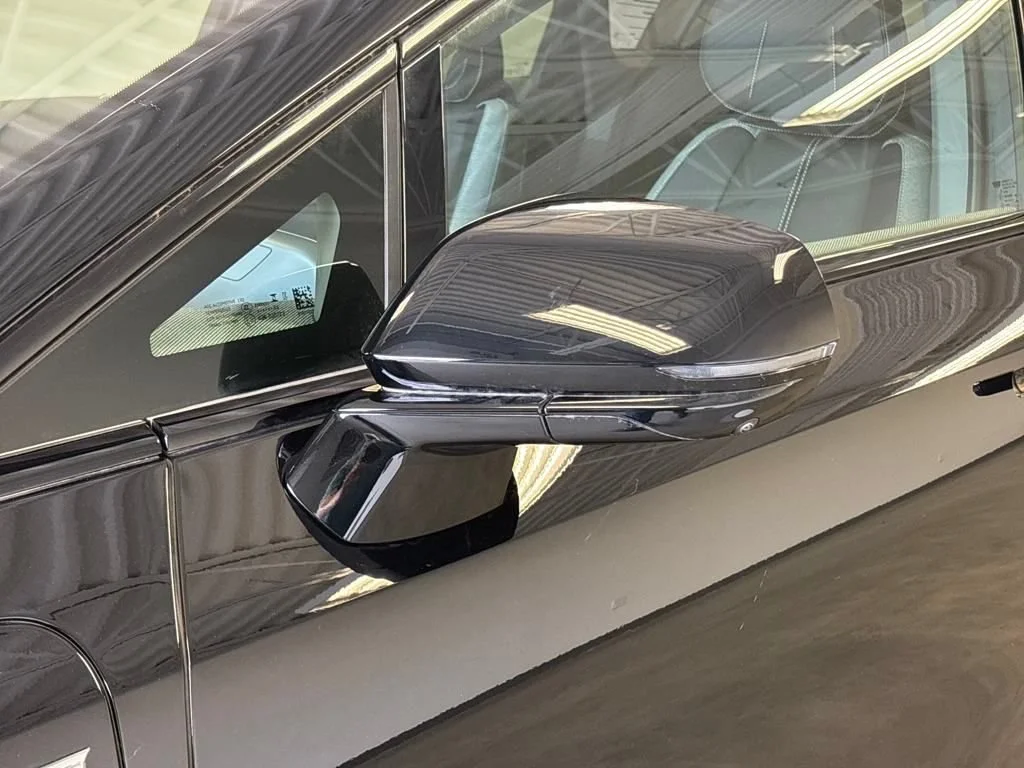2025 Cadillac OPTIQ Sport 1 - Photo 11