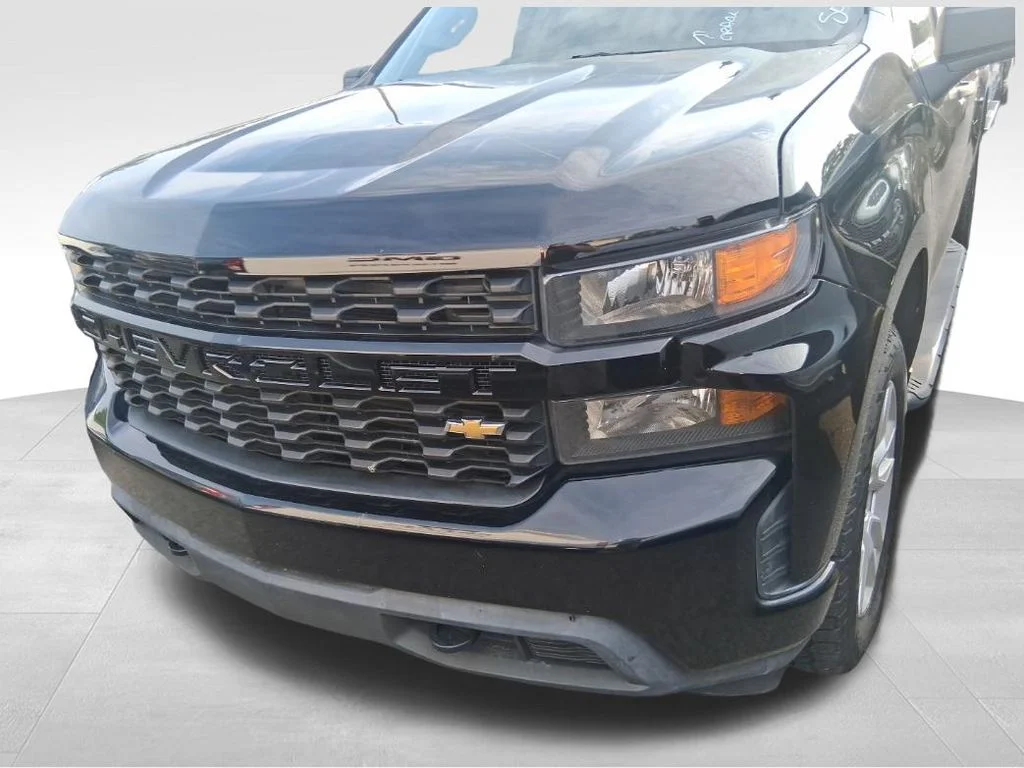 Used 2022 Black Chevrolet Custom image 14