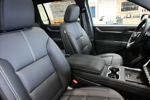 2026 GMC Acadia Elevation - Photo 8
