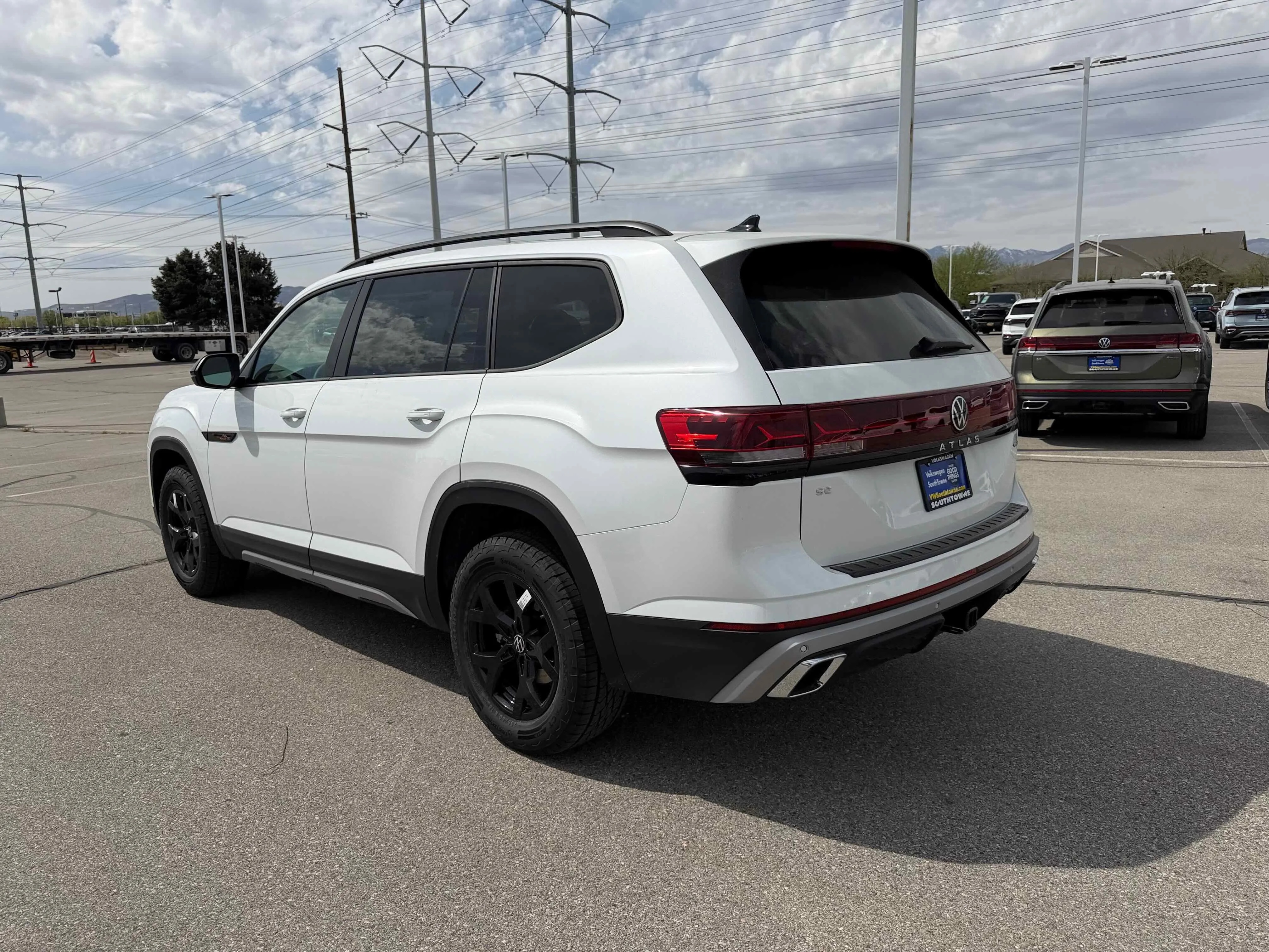 New 2026 Opal White Volkswagen 2.0T Peak Edition image 5