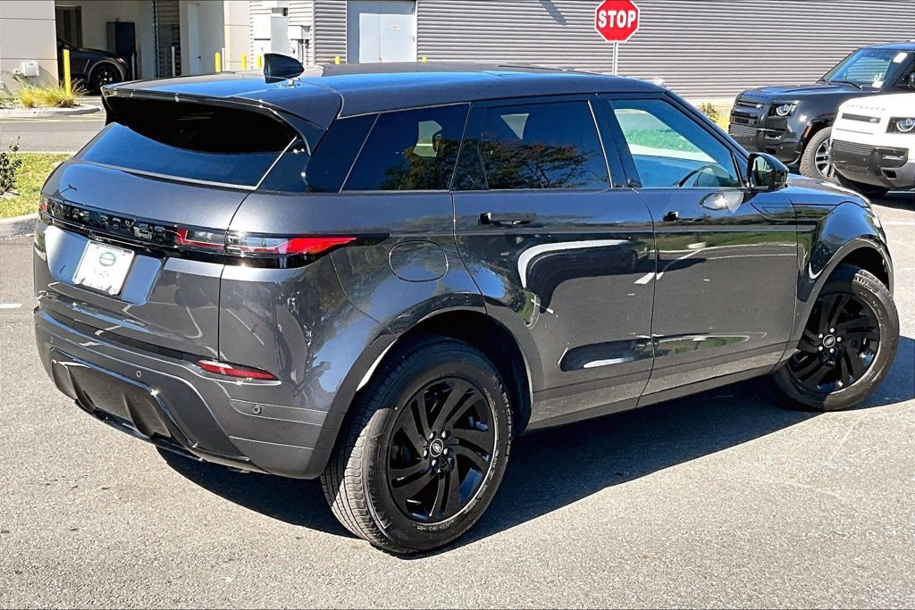 Used 2026  Land Rover S image 2