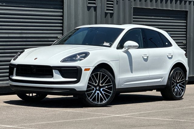 2026 Porsche Macan 