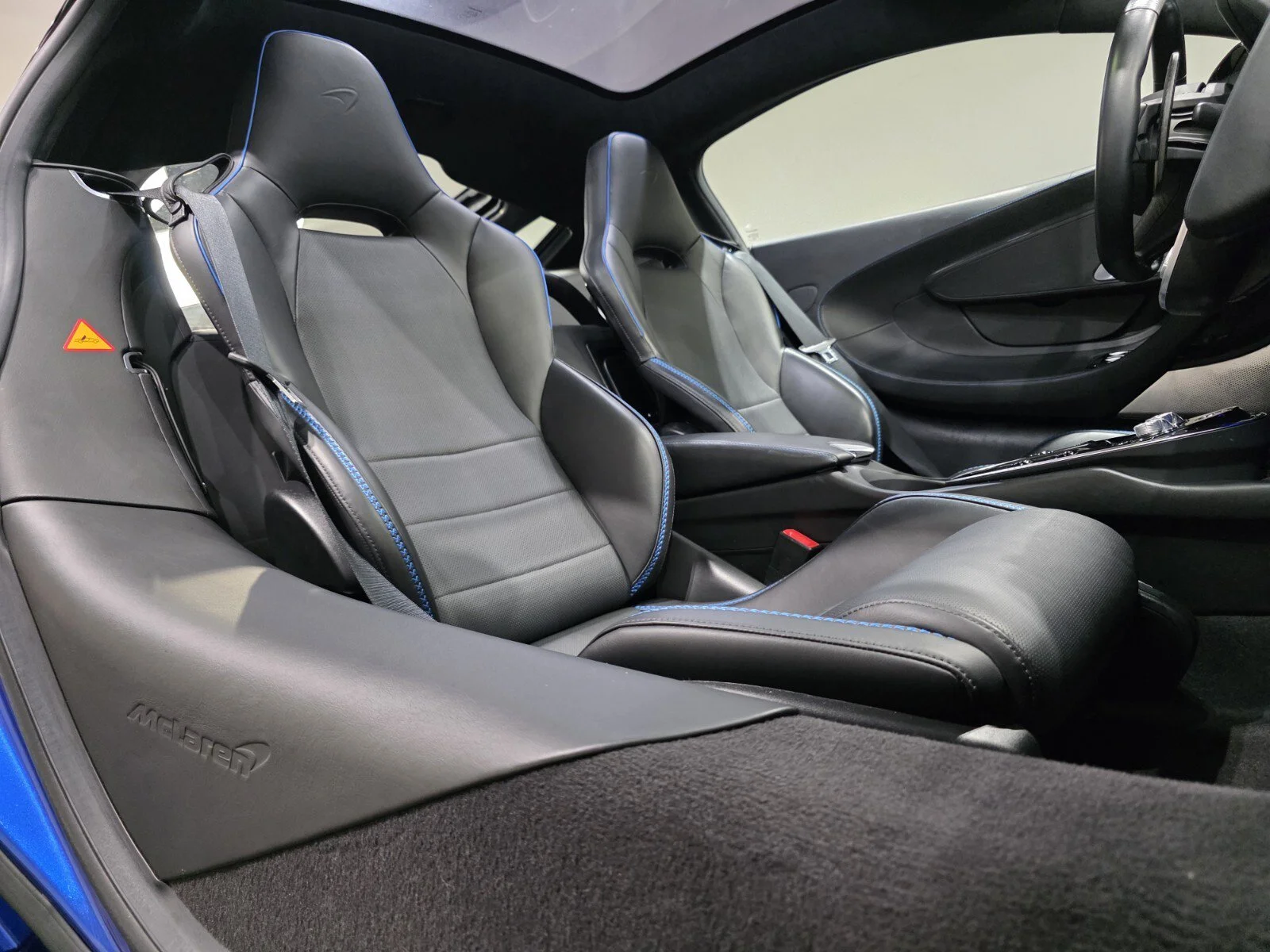 Used 2023 MSO Volcano Blue McLaren  image 18