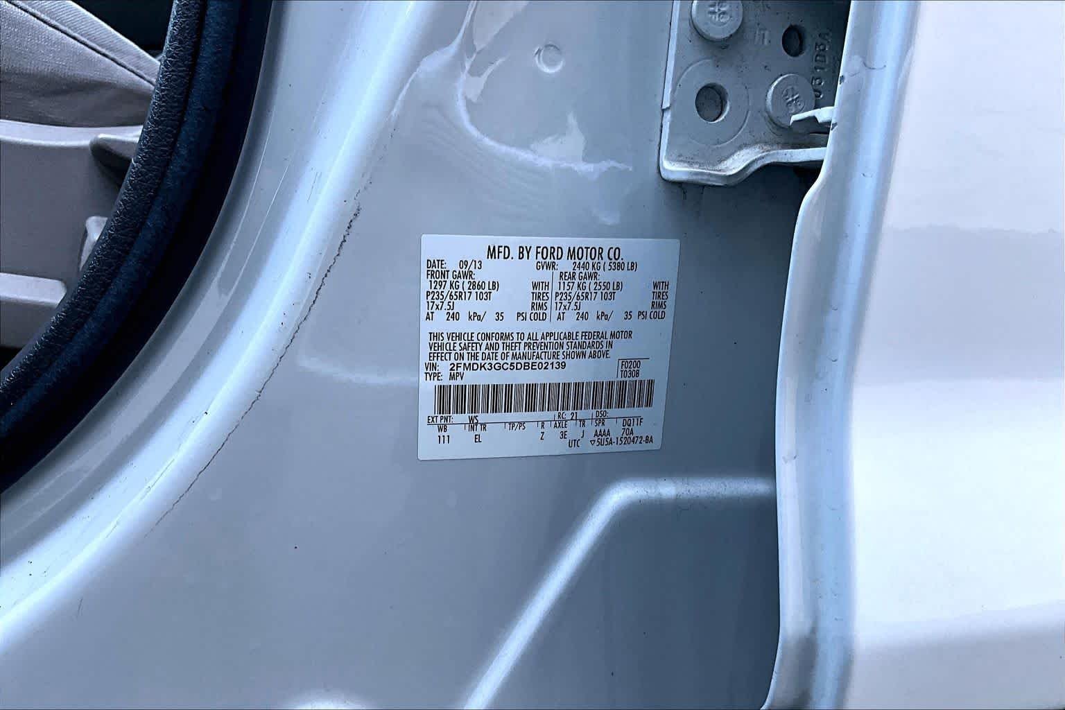 Used 2013 White Suede Ford SE image 33