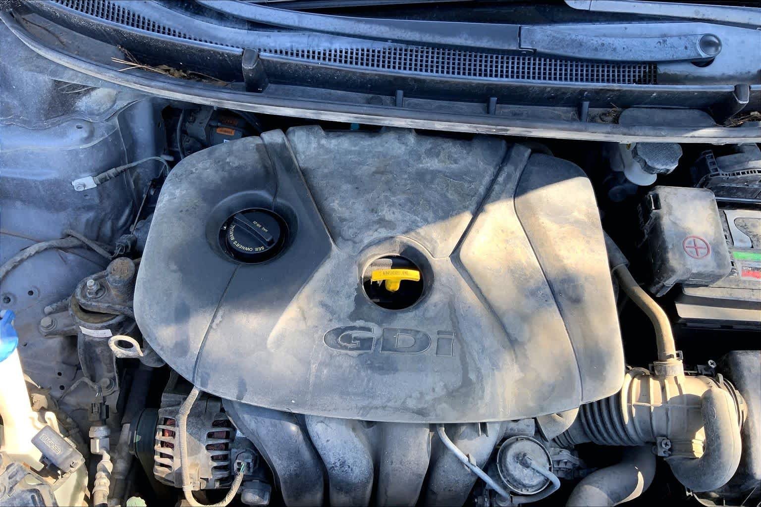 Used 2016 Galactic Gray Hyundai  image 31