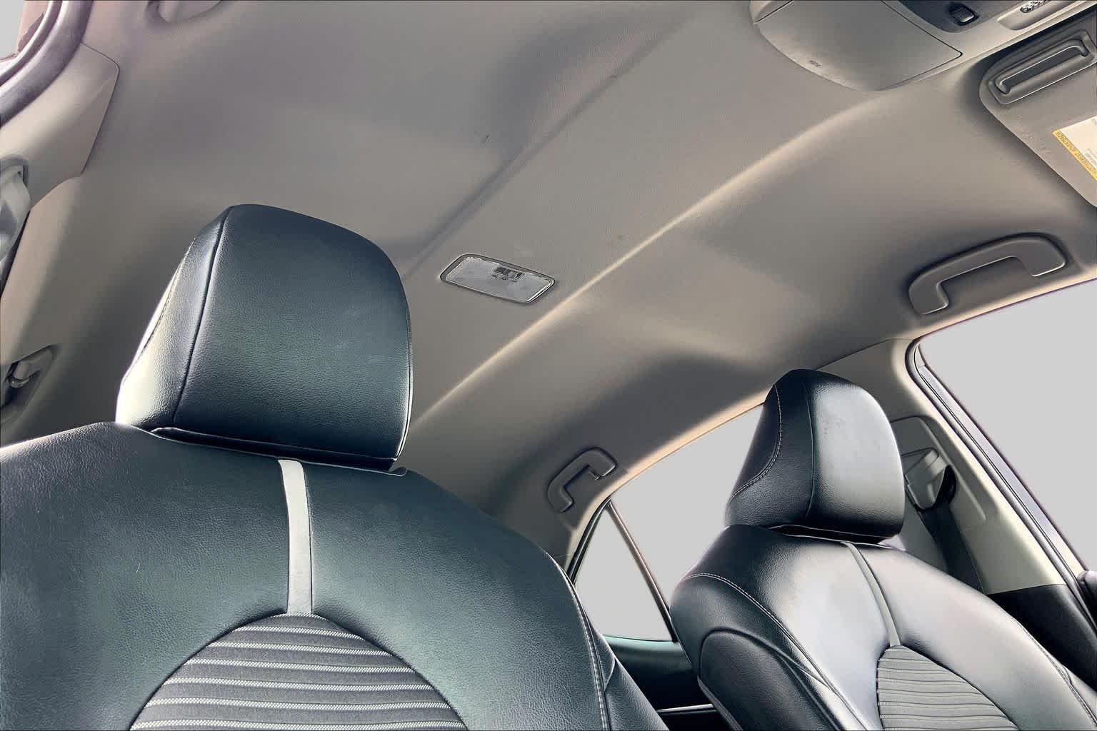 Used 2019 Midnight Black Metallic Toyota SE image 14