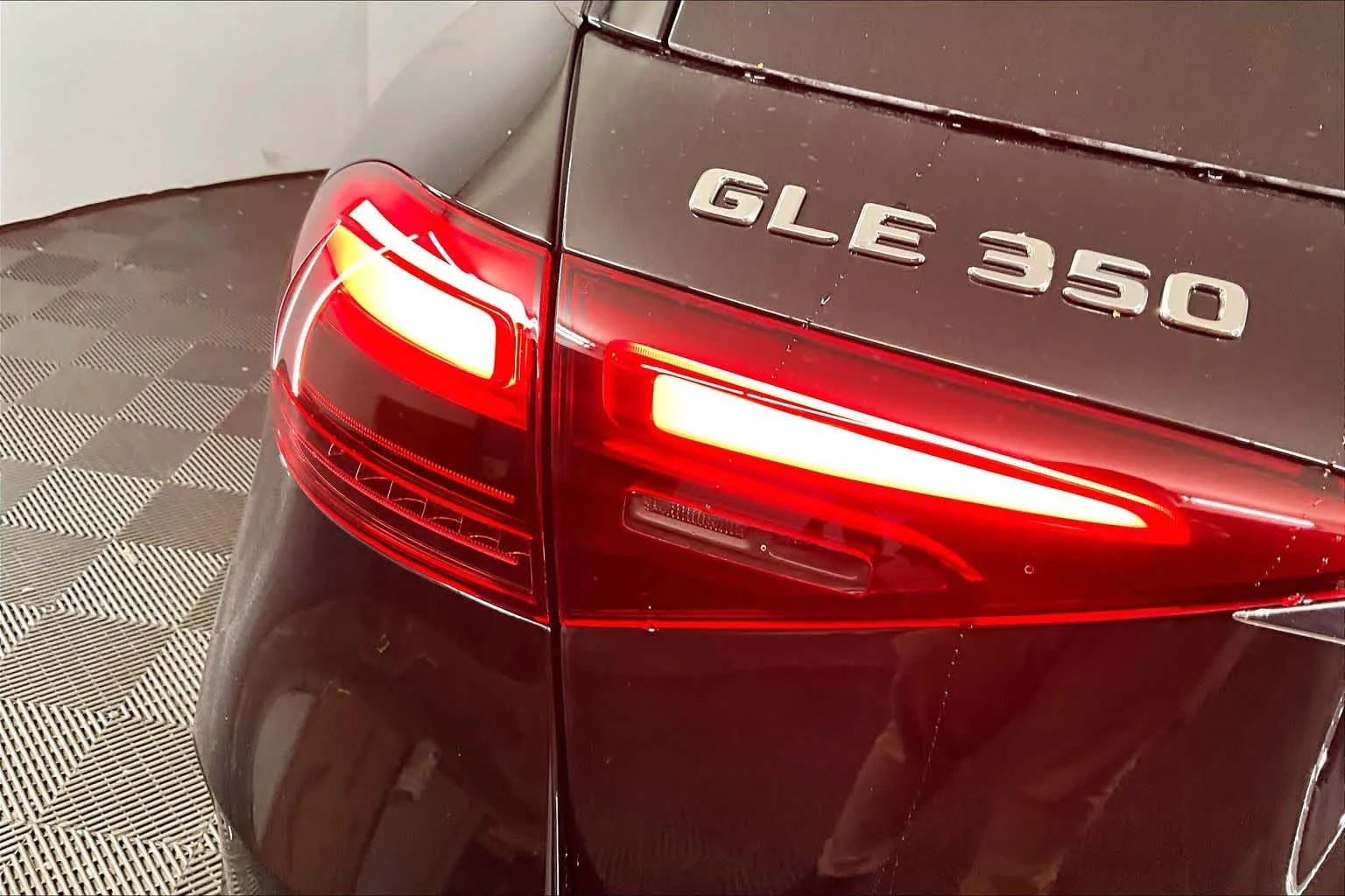 New 2026 Obsidian Black Metallic Mercedes-Benz GLE 350 image 6