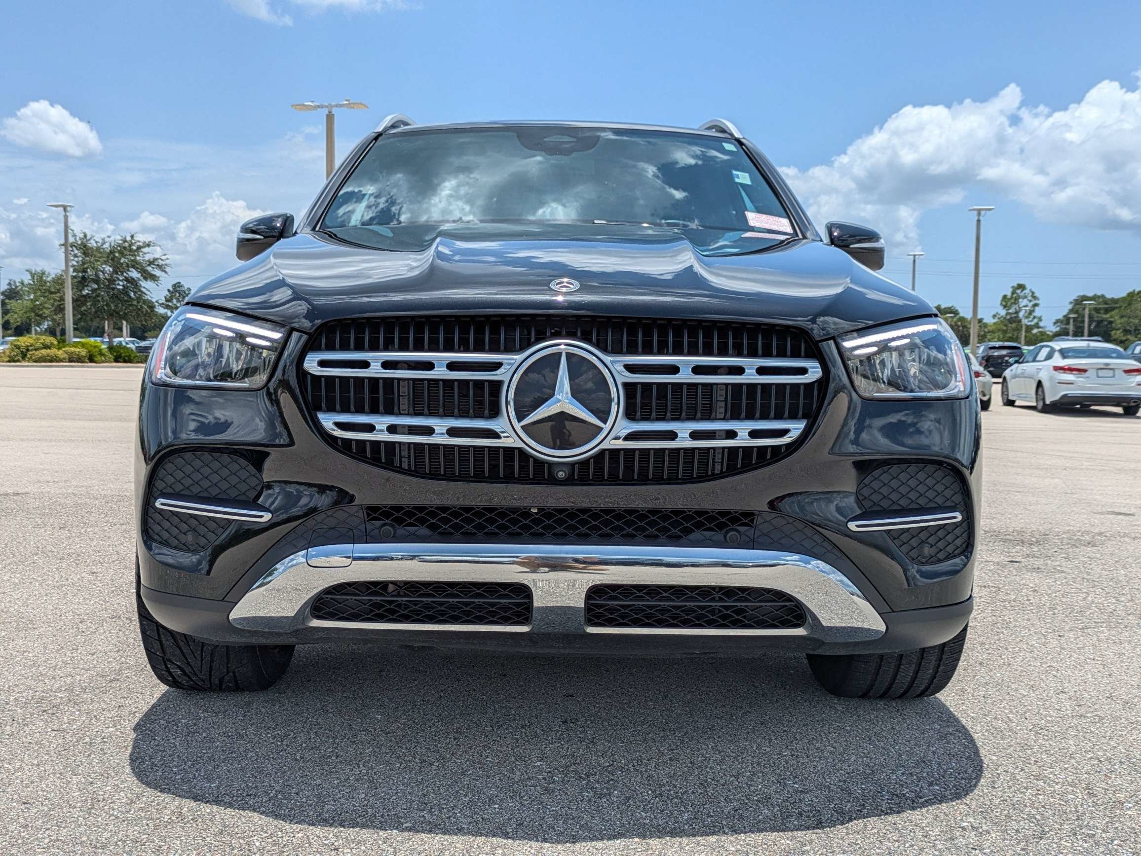 Used 2025 Obsidian Black Metallic Mercedes-Benz GLE 350 image 3