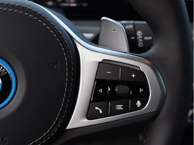 New 2026 Carbon Black Metallic BMW xDrive50e image 33