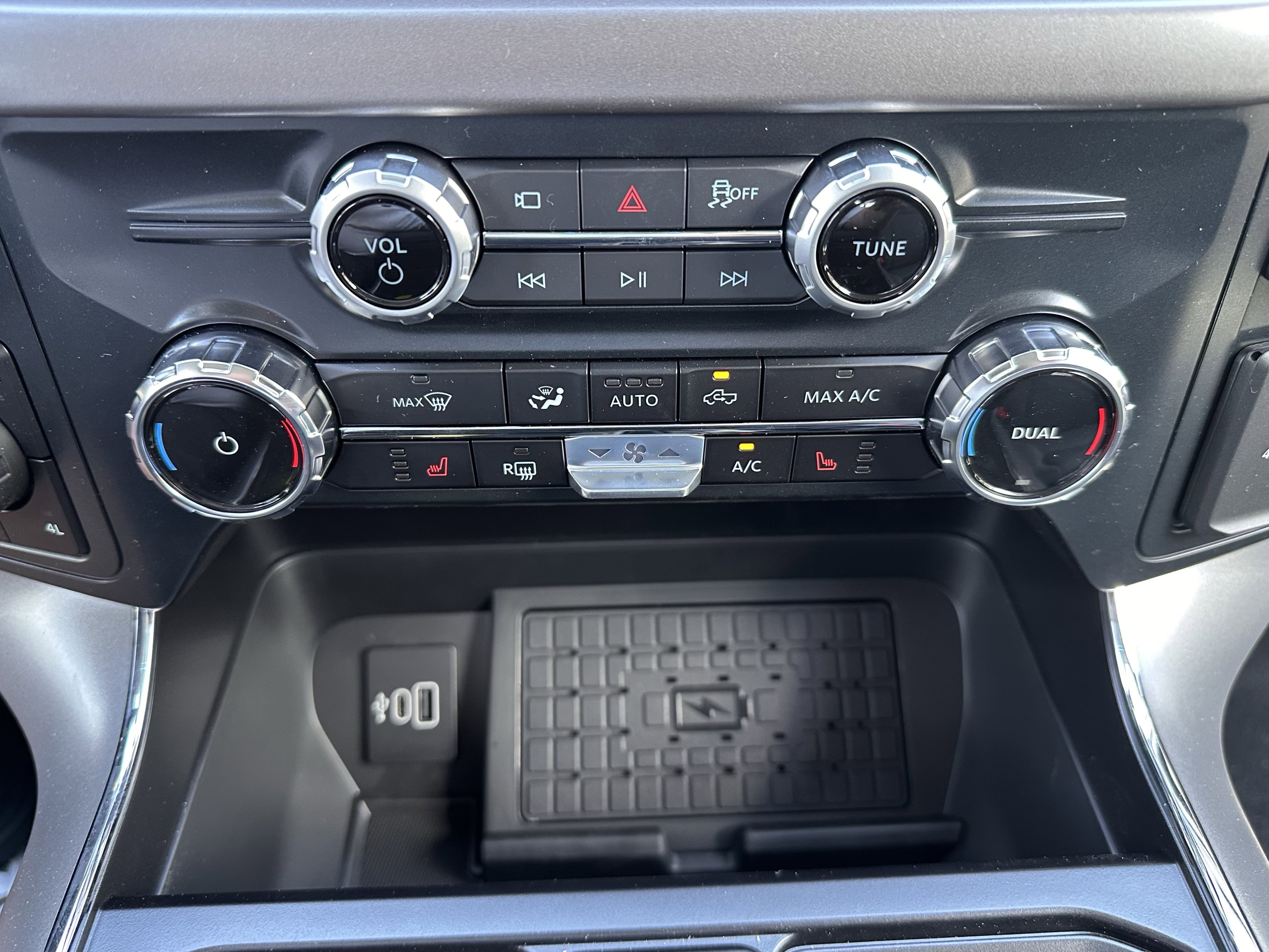 New 2026 Oxford White Ford XLT image 28