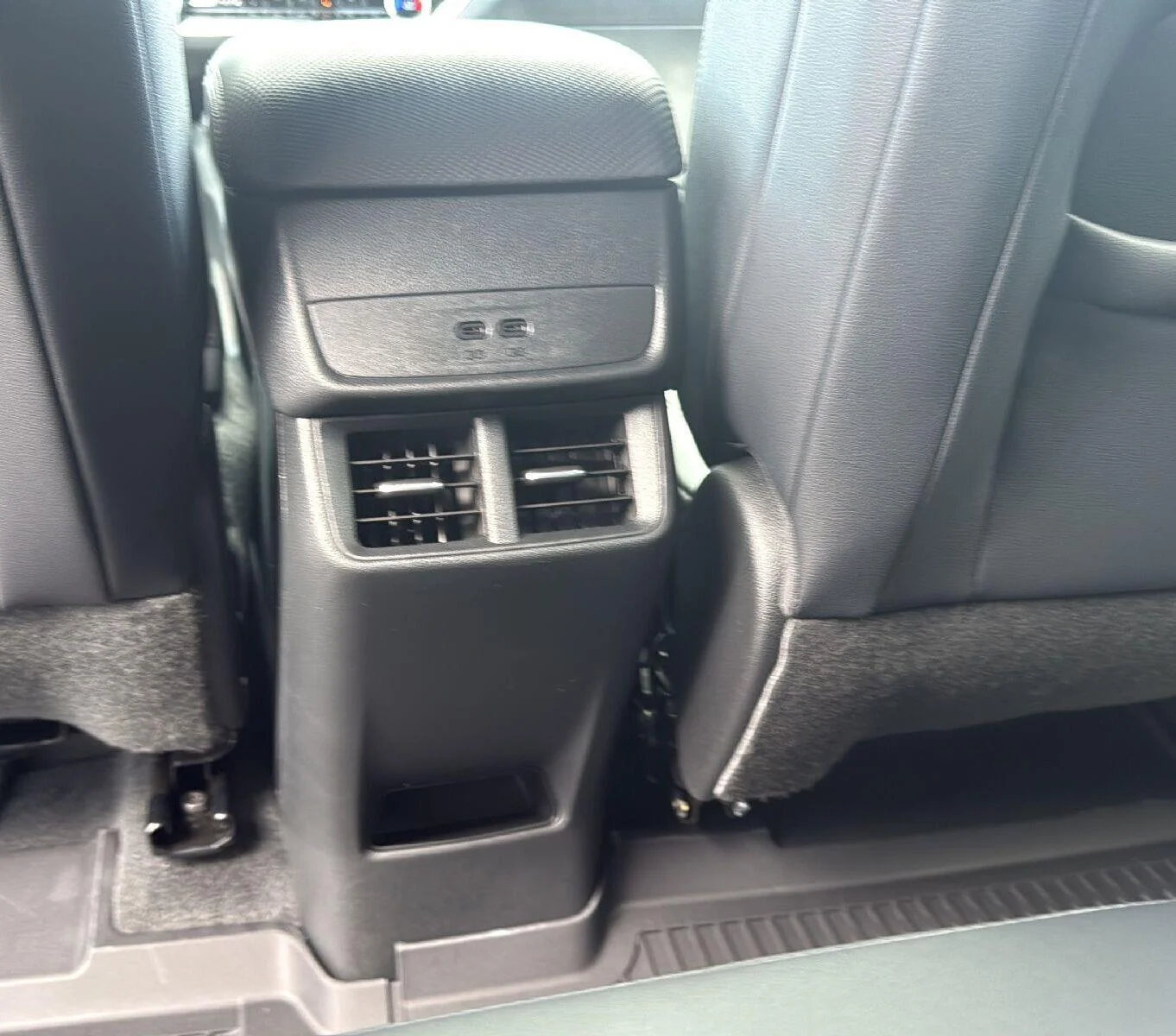 2027 Chevrolet Equinox LT - Photo 23