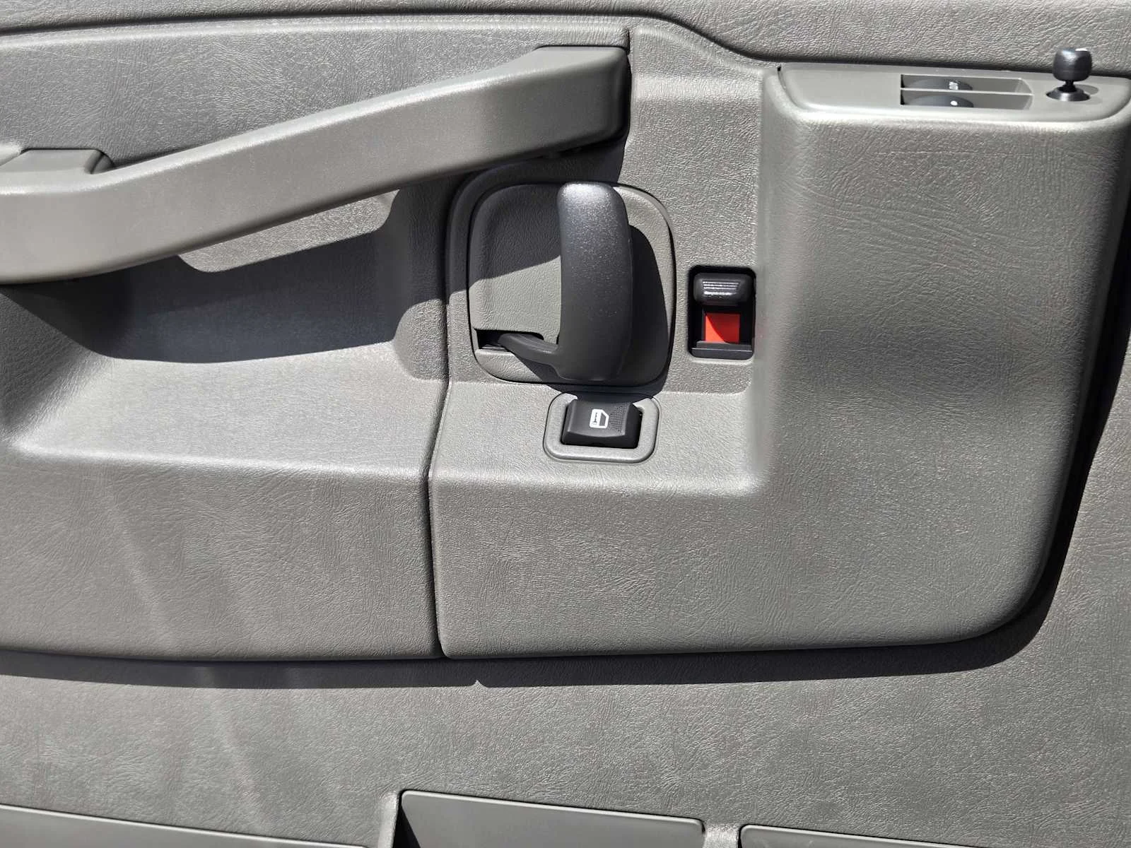 New 2026 Summit White GMC Work Van image 14