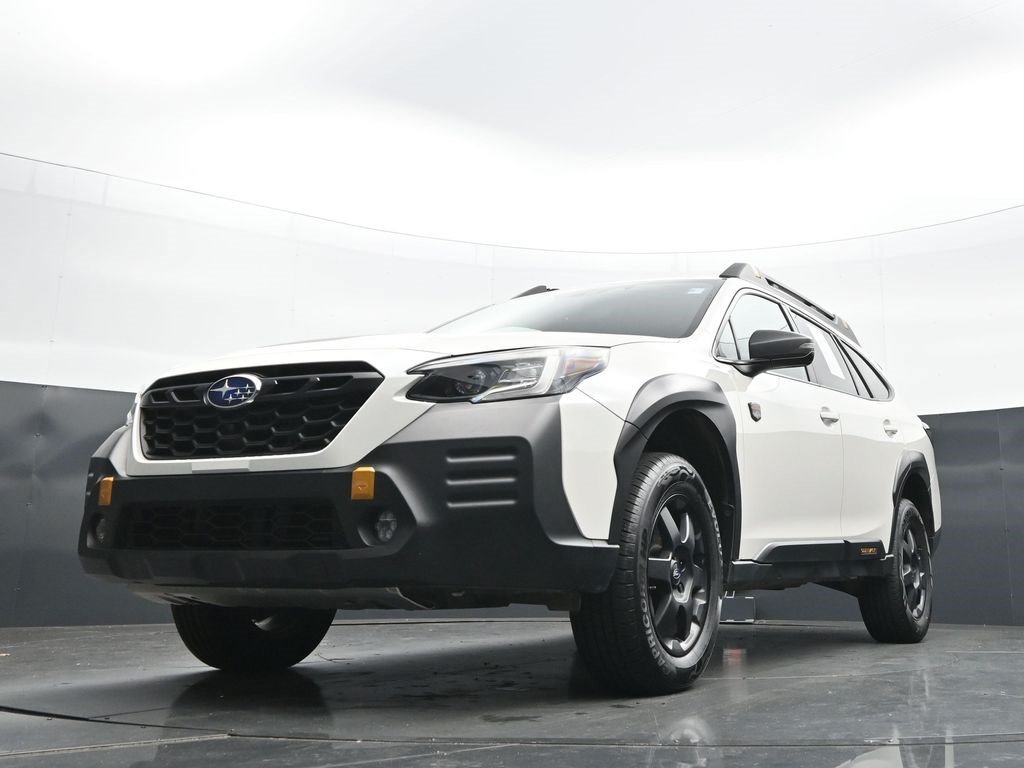 Used 2023 Crystal White Pearl Subaru Wilderness image 21