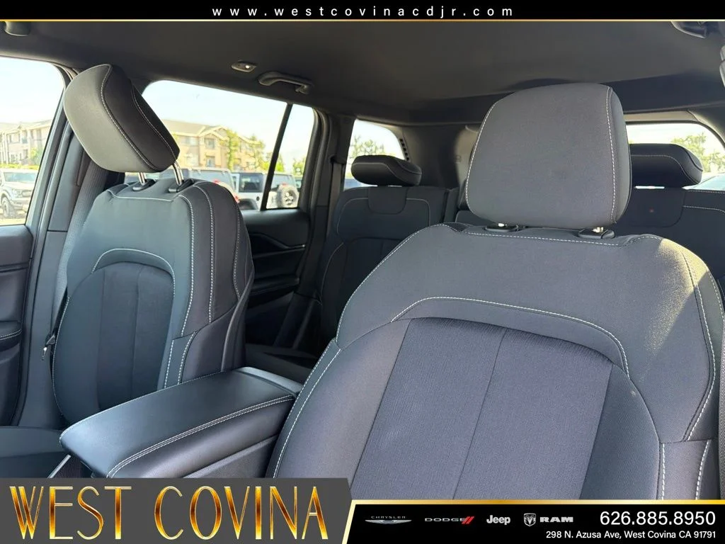 New 2026 Baltic Gray Metallic Clearcoat Jeep Laredo image 20