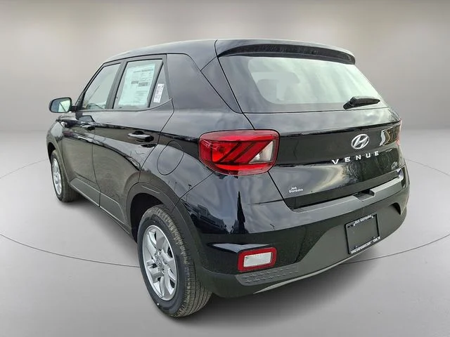 New 2026 Black Hyundai SE image 5