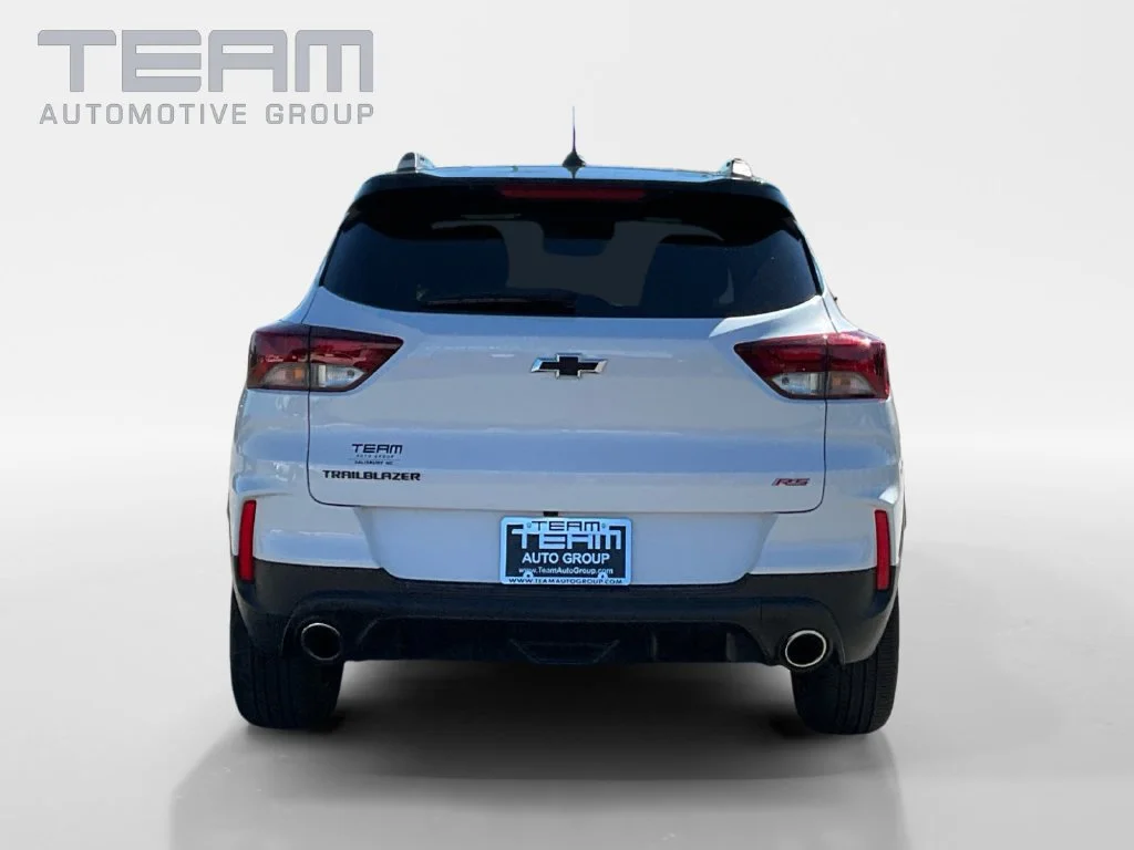 Used 2023 IRIDESCENT PEARL TRICOAT Chevrolet RS image 6