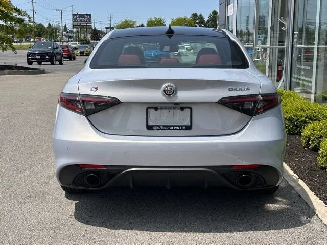 Used 2025 Moonlight Gray Metallic Alfa Romeo Base image 5