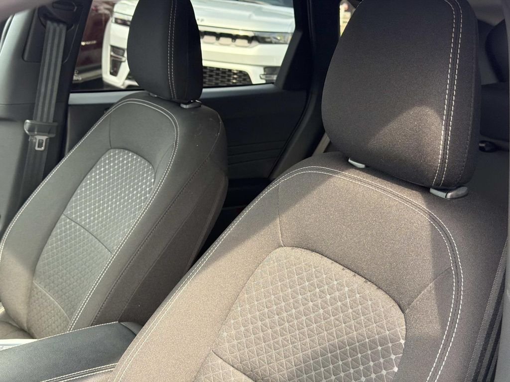 Used 2025 Silver Ford Active image 22