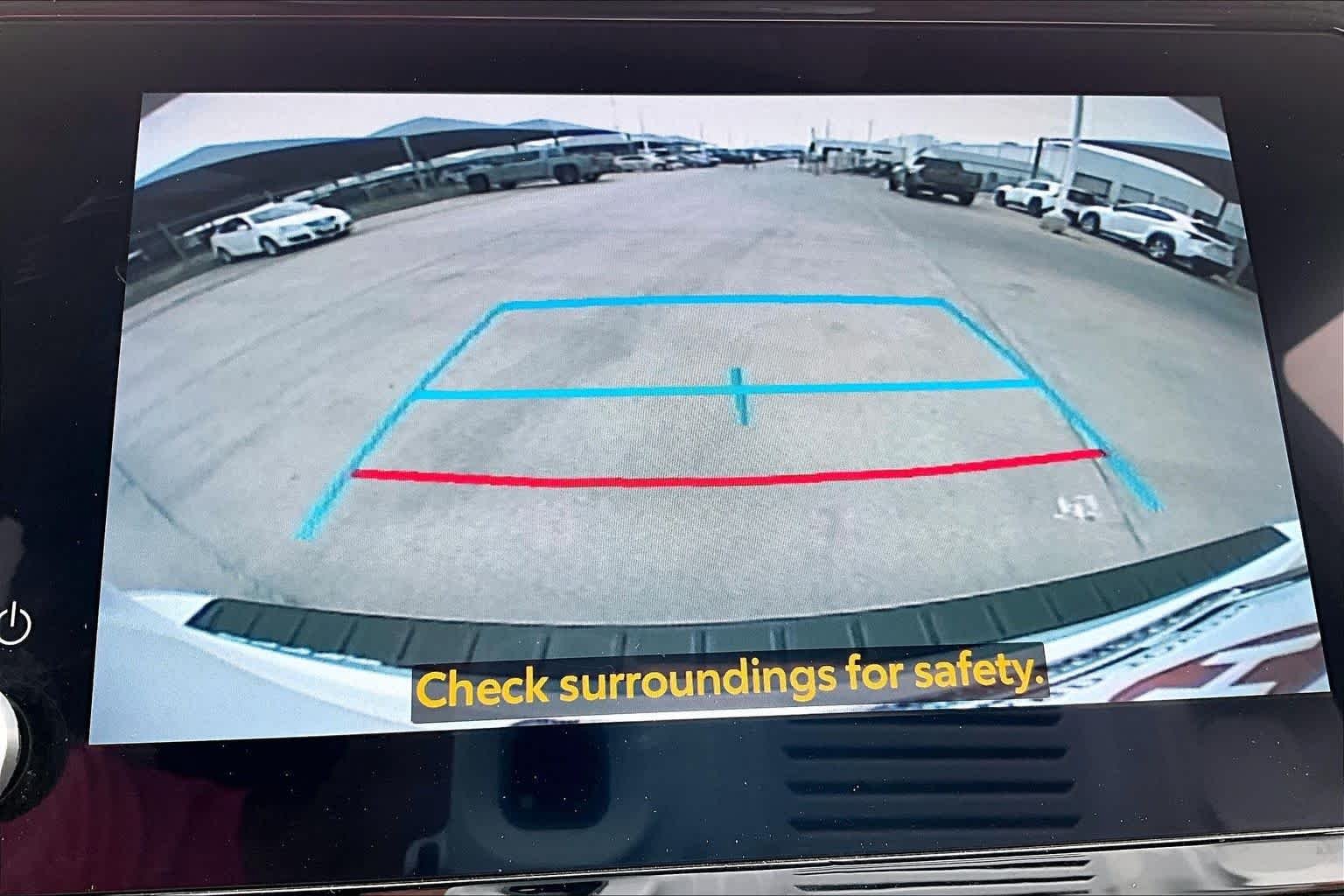 Used 2025 Wind Chill Pearl Toyota Hybrid XLE image 25