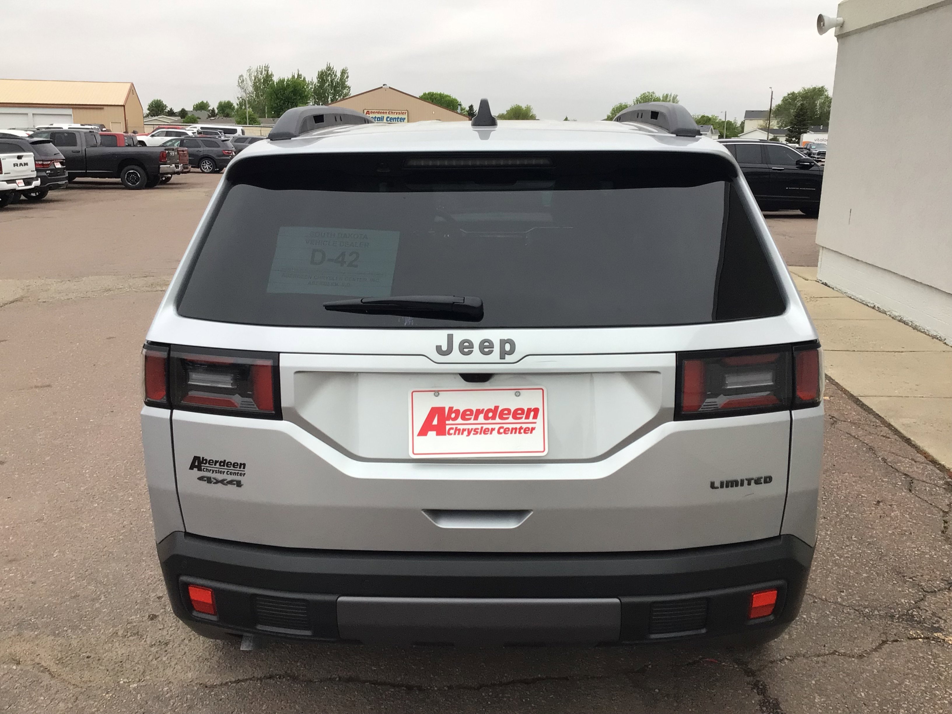 New 2026 Silver Zynith Clearcoat Jeep Limited image 6