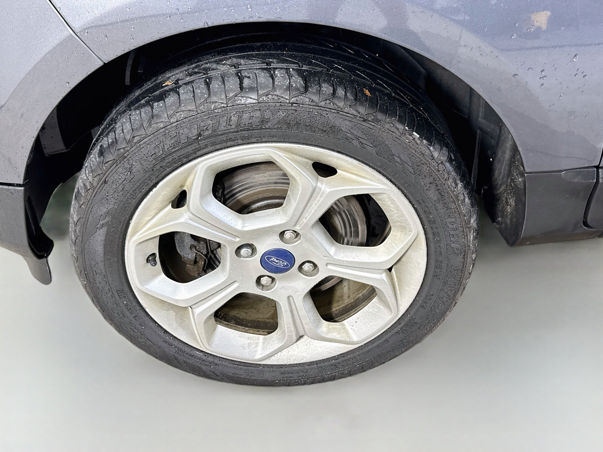 Used 2022 Smoke Metallic Ford SE image 31
