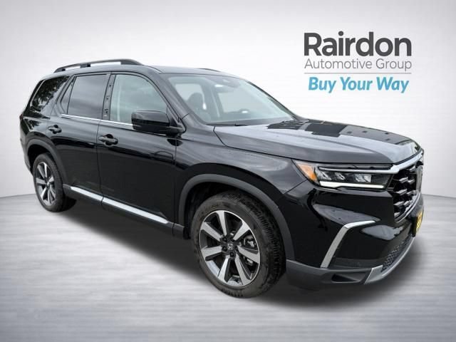 Used 2023 Crystal Black Pearl Honda Touring image 1
