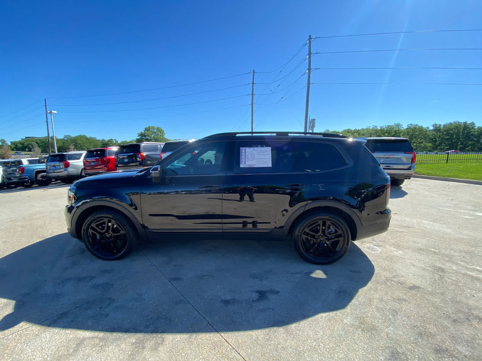 Used 2025  Kia EX X-Line image 5