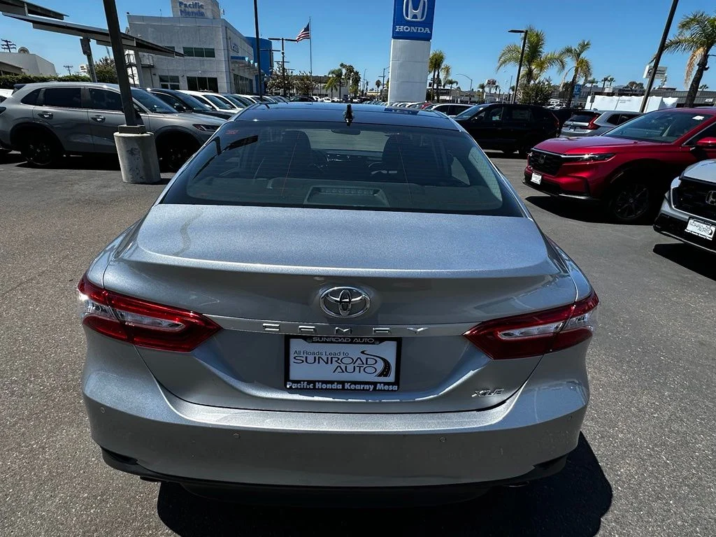 Used 2019 Silver Toyota XLE image 7