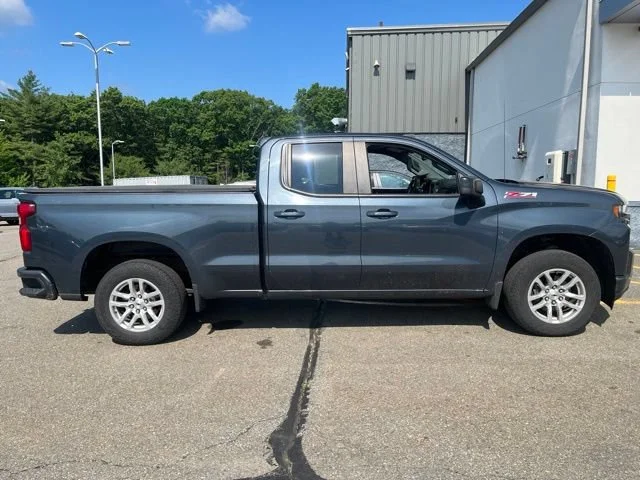 Used 2019 Shadow Gray Metallic Chevrolet RST image 2