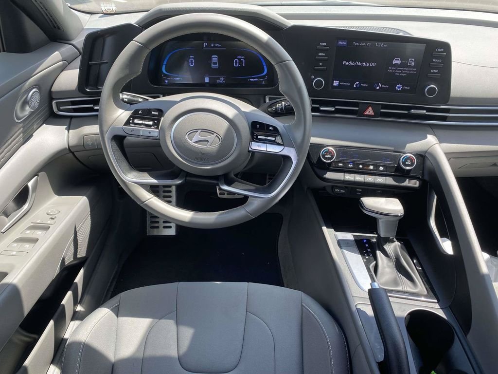 Certified Used 2025 Gray Hyundai SEL Sport image 13
