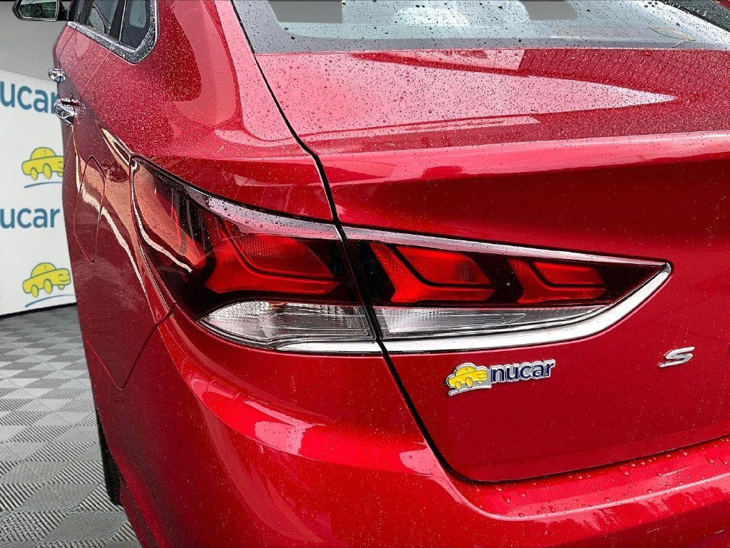 Used 2018 Red Hyundai SEL image 24