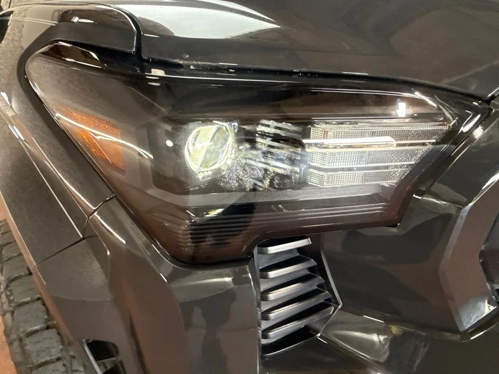 Used 2025 Underground Toyota SR5 image 9