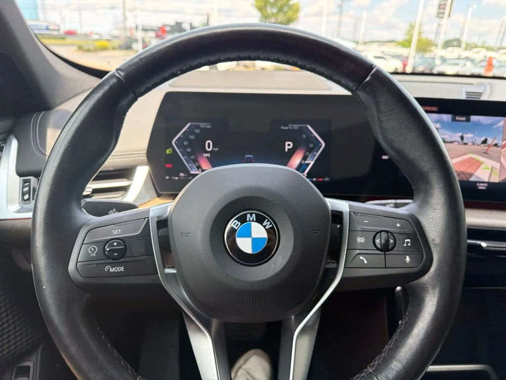 Used 2023 Black BMW xDrive28i image 17