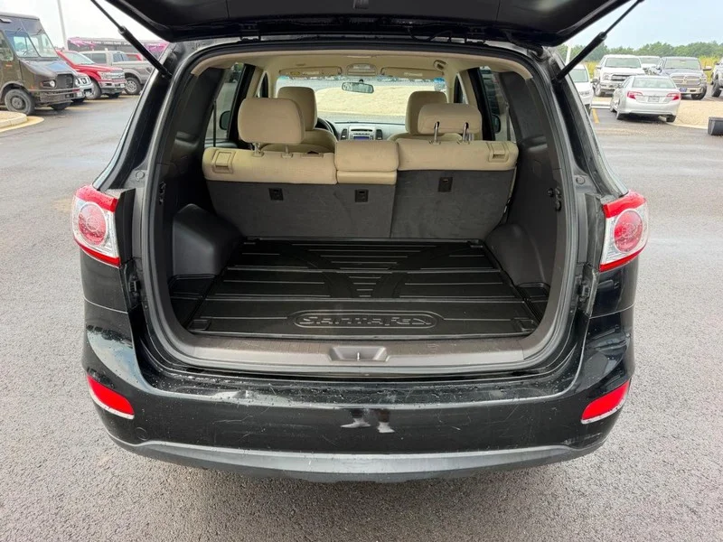 Used 2011 Phantom Black Metallic Hyundai GLS image 7